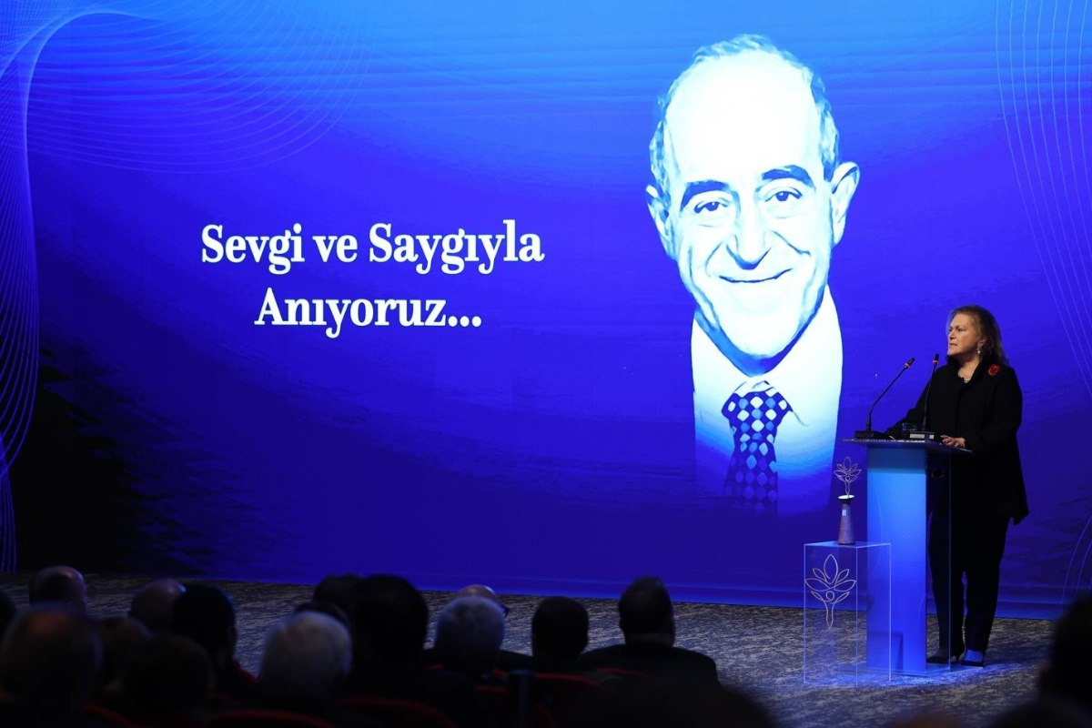 Sakıp Sabancı, vefatının 21'inci yılında Uluslararası Araştırma Ödülleri ile anıldı