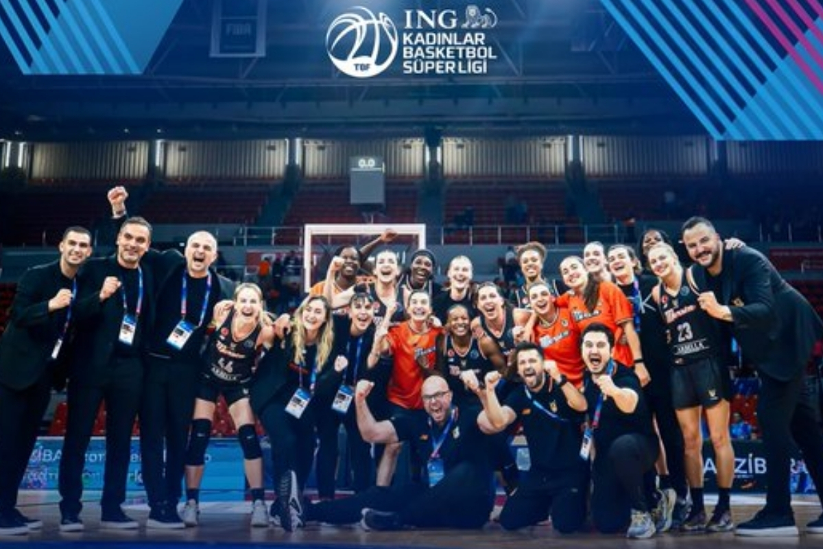 EuroLeague Kadınlar Yarı Finalinde Çimsa ÇBK Mersin, Valencia’yı yenerek final biletini kaptı, Fenerbahçe Opet ise yarı finalde veda etti