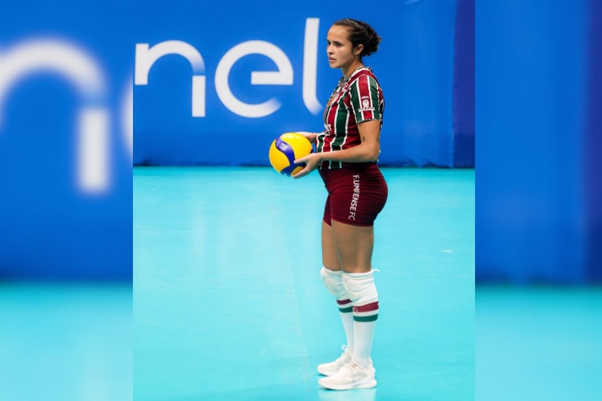 Brezilyalı voleybolcu Priscila Heldes 5 aylık hamileyken maça çıktı, performansı alkış aldı