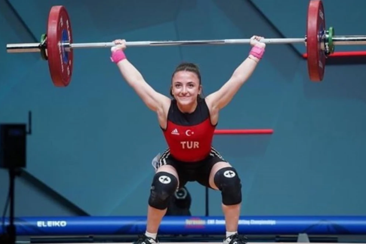 Milli halterci Cansu Bektaş, peş peşe 3'üncü Avrupa şampiyonluğuna ulaştı