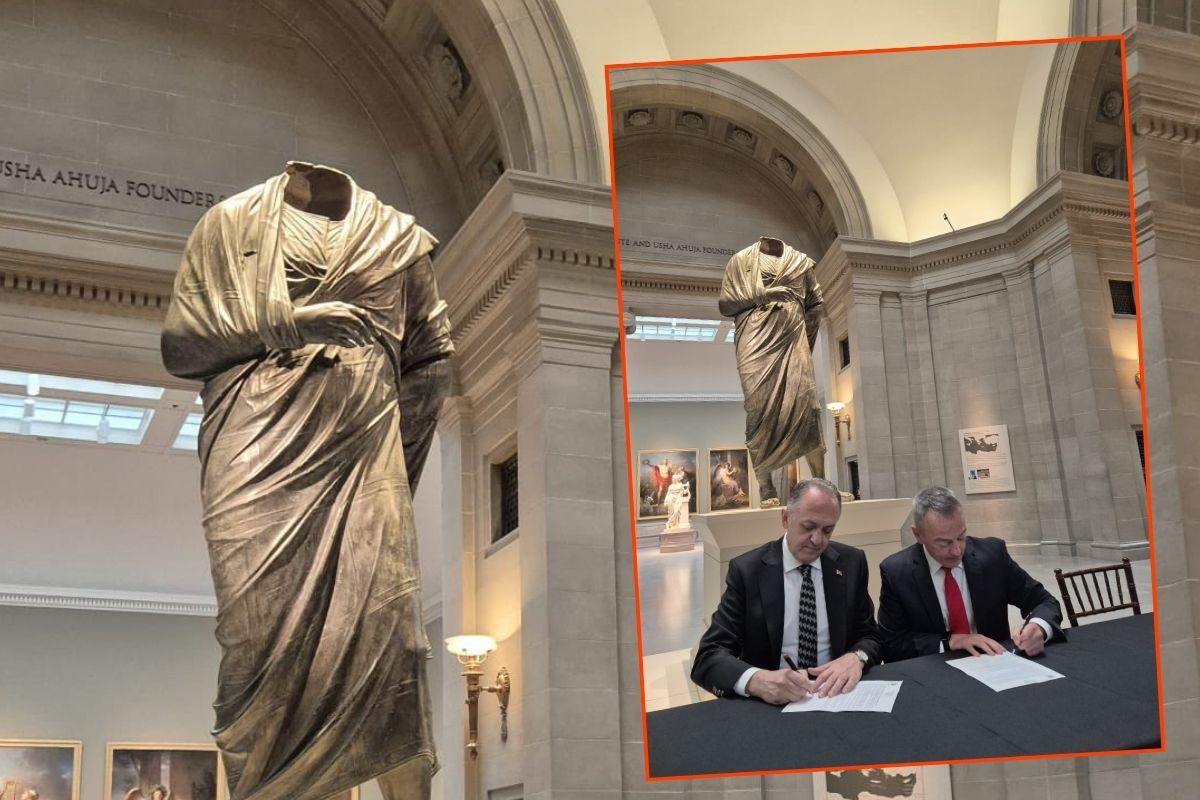 Marcus Aurelius heykeli resmen Türkiye'ye iade edildi