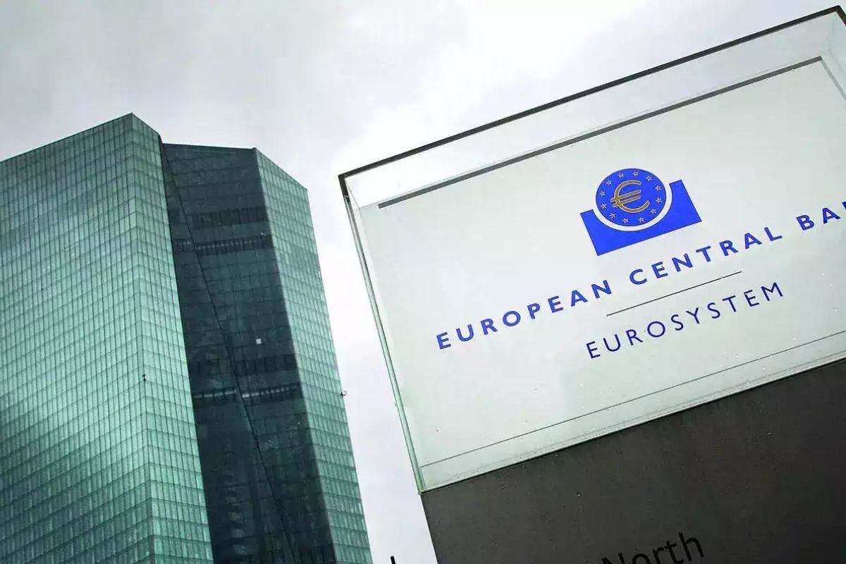 Uzmanlardan, ECB'nin faiz kararında indirim sinyalleri