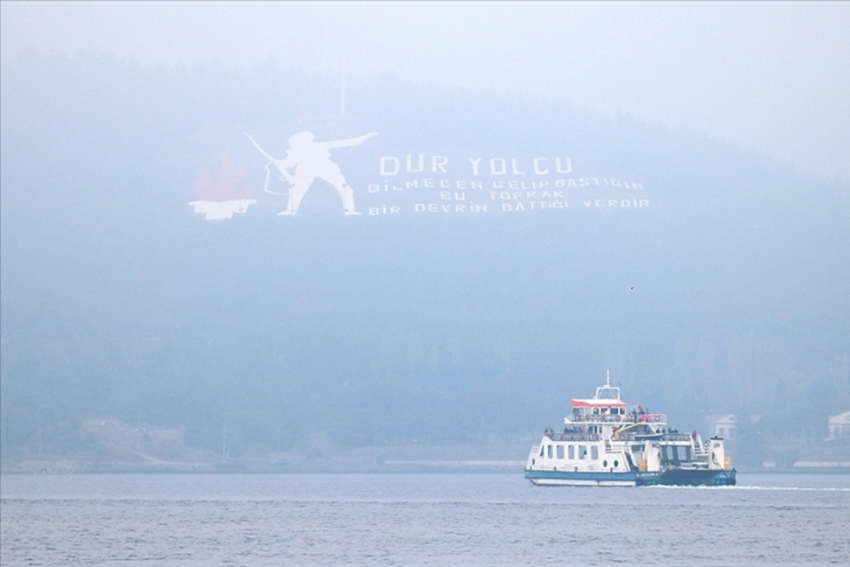 Çanakkale Boğazı sis nedeniyle gemi geçişlerine kapatıldı