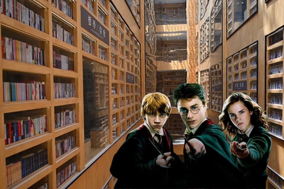 Çin'de eski bir fabrika Harry Potter romanlarından ilham alan dev kitapçıya dönüştürüldü