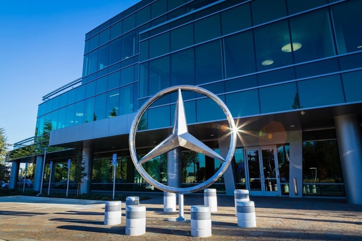 Trump belirsizliği Mercedes’in planlarını bozdu: Kar beklentisini geri çekti