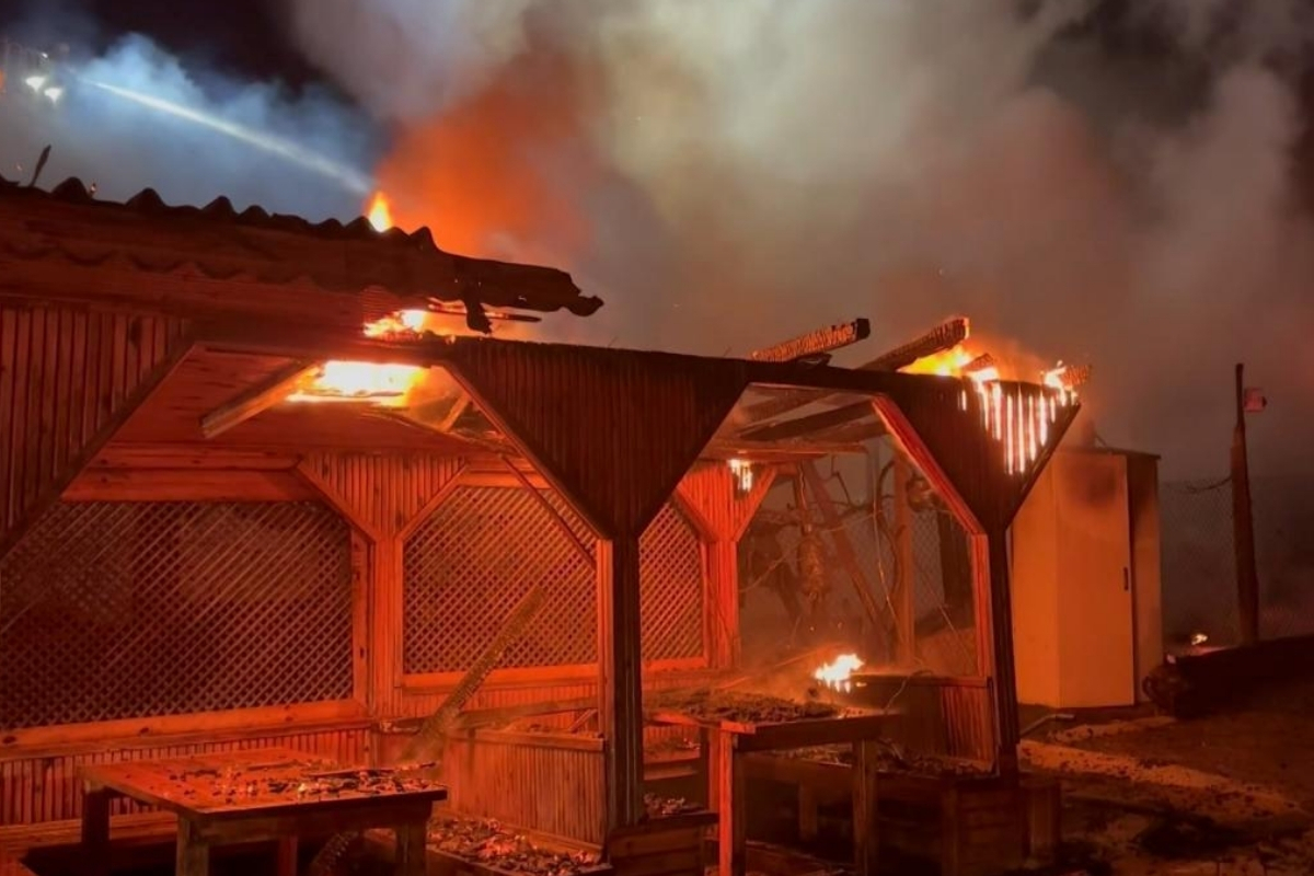 Şile'de restoranlarda çıkan yangın söndürüldü