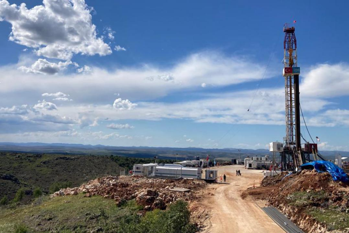 Türkiye Petrolleri Anonim Ortaklığı'nın üç ildeki bazı sahaları için kamulaştırma kararı verildi