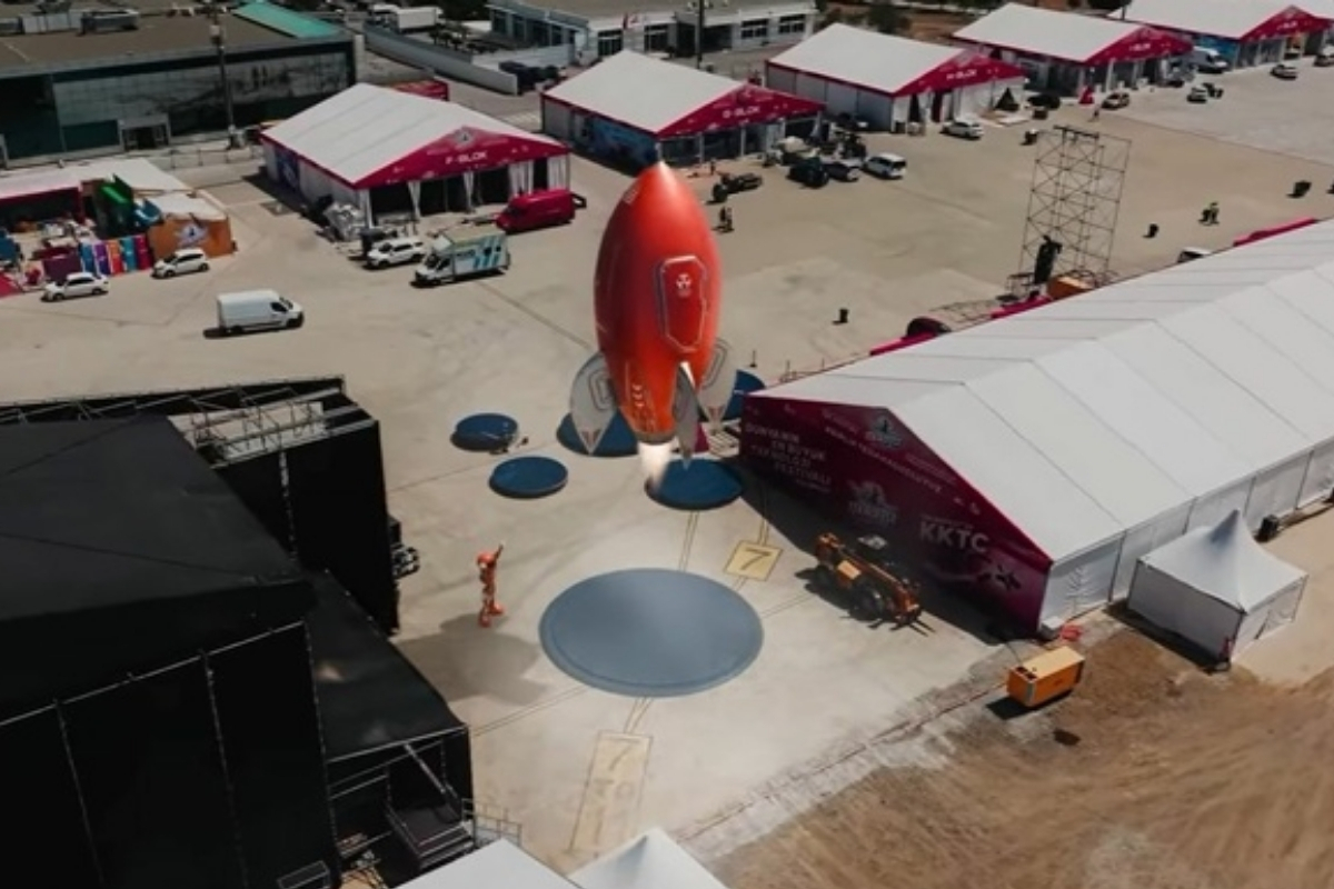 Dünyanın en büyük havacılık, uzay ve teknoloji festivali TEKNOFEST, KKTC'de ziyaretçilerini ağırlamaya başladı