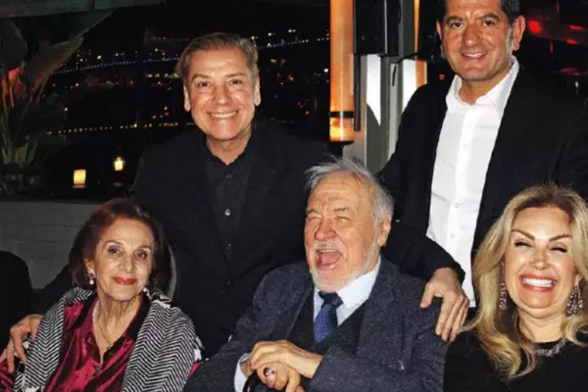 Prenses Zeynep Osman, Atıl Kutoğlu’nun davetinde göz kamaştırdı