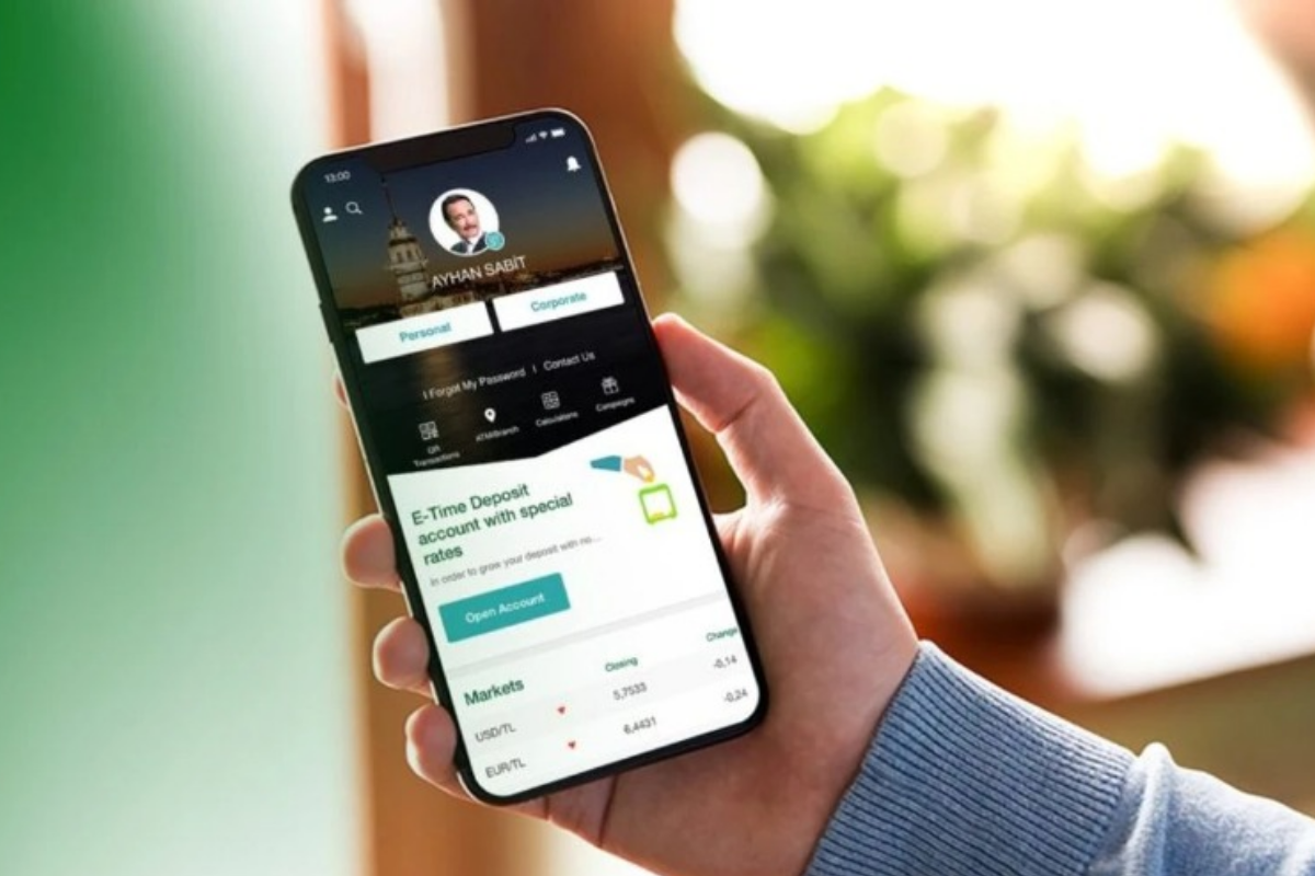 Garanti BBVA'dan mobil uygulamaya erişim problemiyle ilgili yeni açıklama: Dijital kanallarımız normale döndü, tüm şubelerimiz de bugün açık