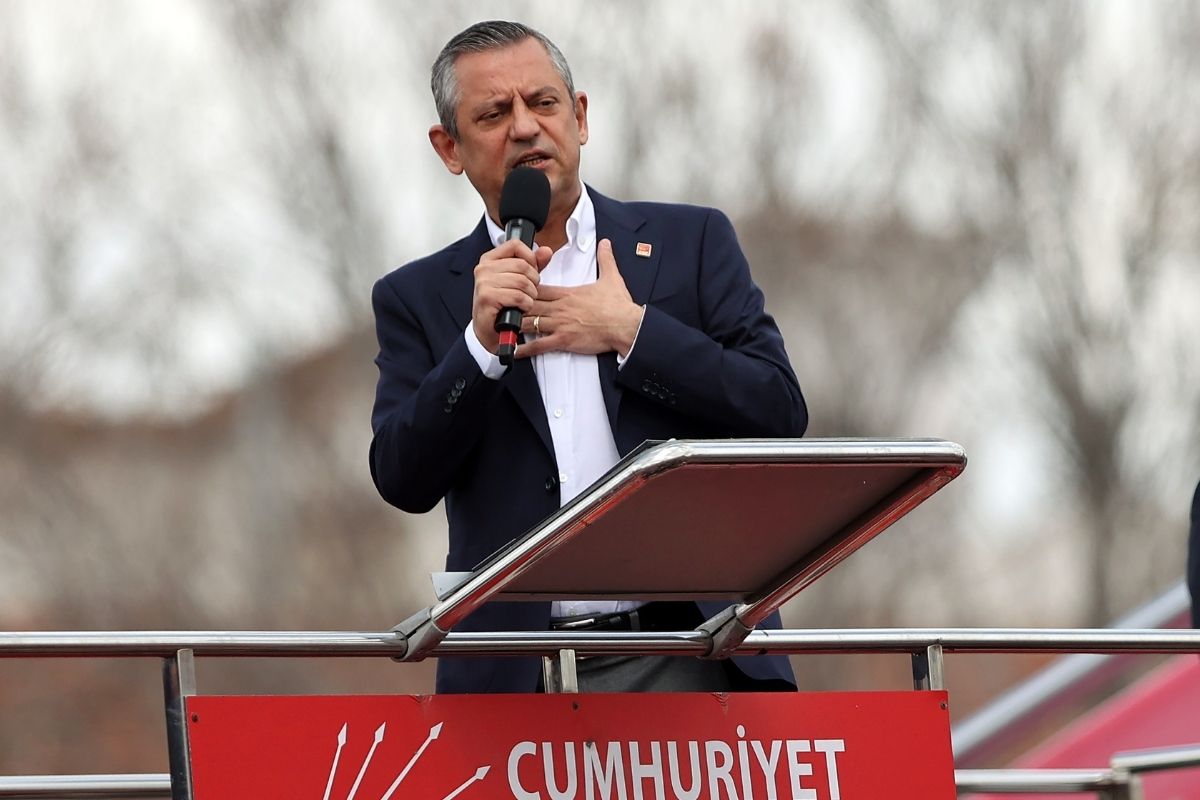 CHP lideri Özel'den Sırrı Süreyya Önder için başsağlığı mesajı
