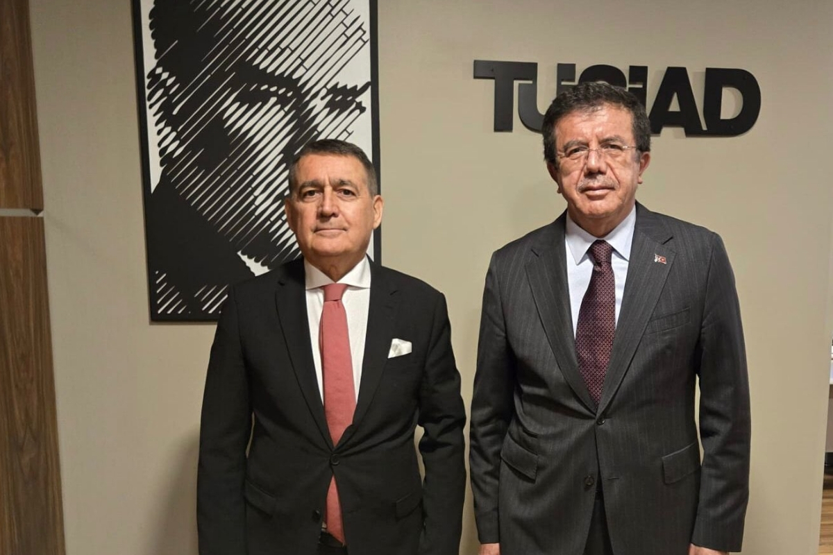 Ak Parti Genel Başkan Yardımcısı Nihat Zeybekçi, gözaltına alınan TÜSİAD Başkanı Orhan Turan’a açık destek