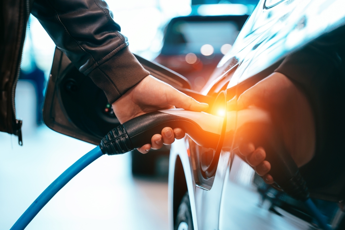 Türkiye elektrikli otomobil pazarında 2025’e kadar 20 yeni model yola çıkacak ve satış hedefi 120 bin adede ulaşacak
