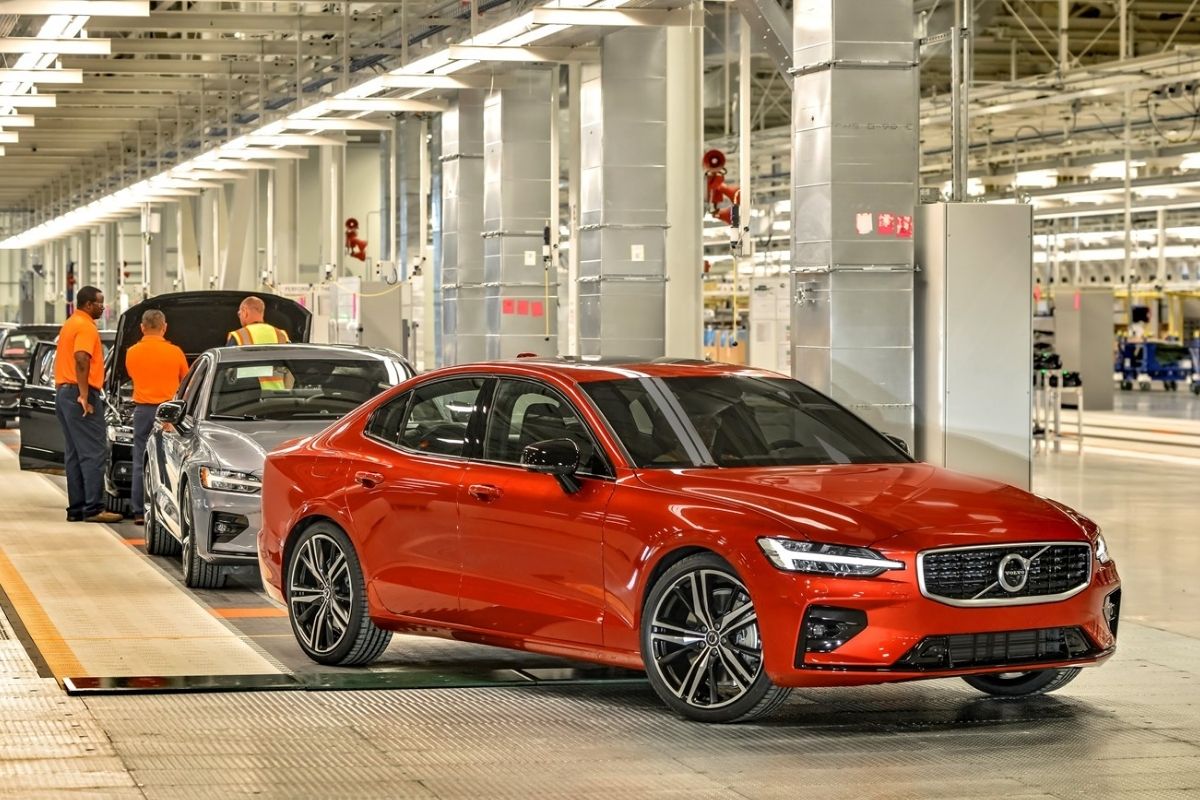 Volvo Cars’ın Nisan satışları yüzde 11 düştü: Elektrikli modellerde sert gerileme