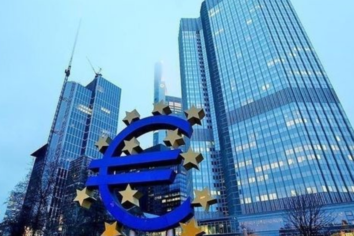 Euro Bölgesi'nde perakende satışlar, mart ayında önceki aya göre yüzde 0,1 azaldı