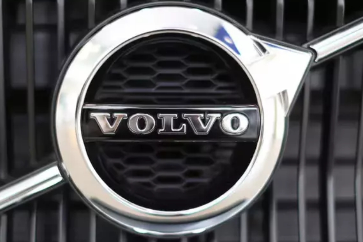 Volvo, geri görüş kamerası arızası nedeniyle 2021-2025 arası üretilen 413 bin aracı ABD’de geri çağırdı