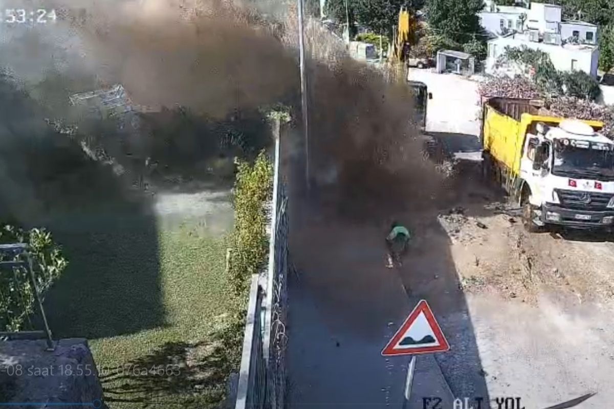 Bodrum’da isale hattı patladı, lüks villaları su bastı