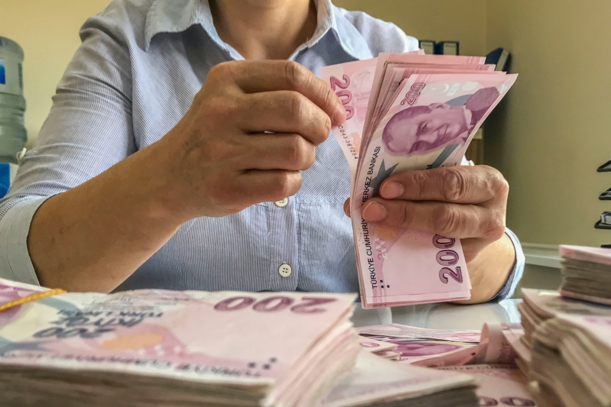 2.1 milyon milyonerin toplam mevduattan aldığı pay yüzde 78 ile rekor kırdı