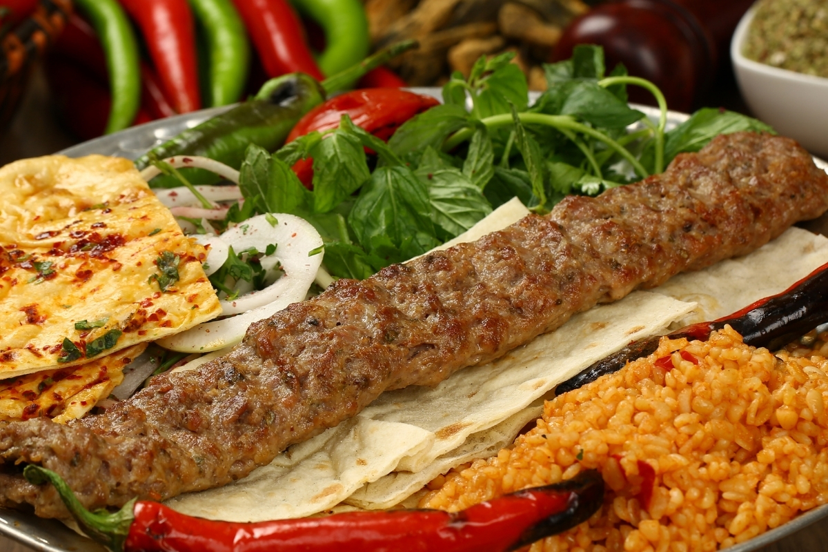 Adana kebap beş yılda yüzde 1366 zamlanırken et fiyatları ve restoran tarifeleri rekor kırıyor