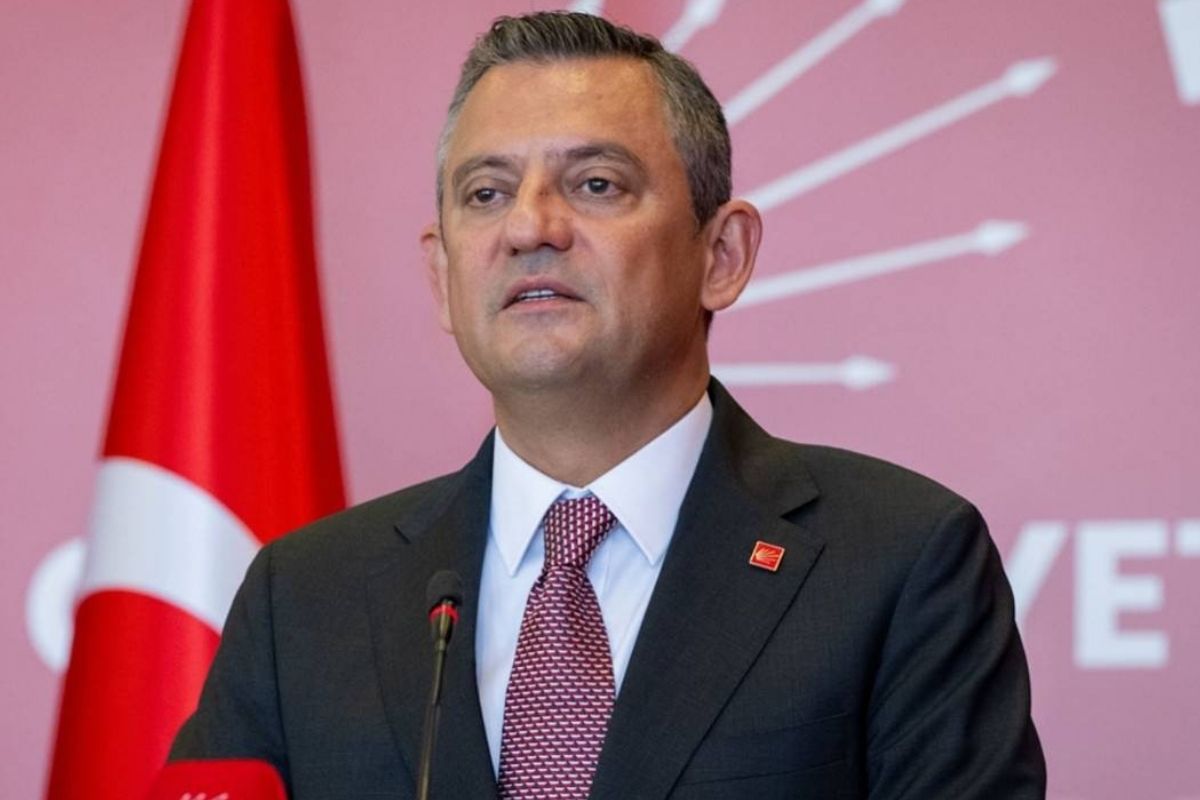 CHP lideri Özgür Özel'den terör örgütü PKK'nın fesih kararına ilişkin açıklama: Barışın yanındayız