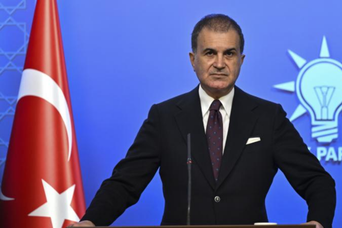 AK Parti Sözcüsü Ömer Çelik: PKK'nın kendini feshetme ve silah bırakma kararı alması 'Terörsüz Türkiye' hedefi açısından önemli bir aşama