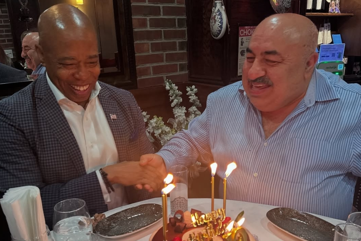 İş insanı Ali Rıza Doğan'dan yakın arkadaşı Eric Adams'a 'doğum günü' teşekkürü