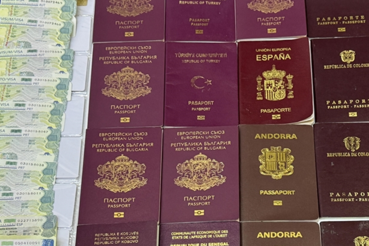 Sahte pasaport ve vize operasyonu: 6 zanlı yakalandı