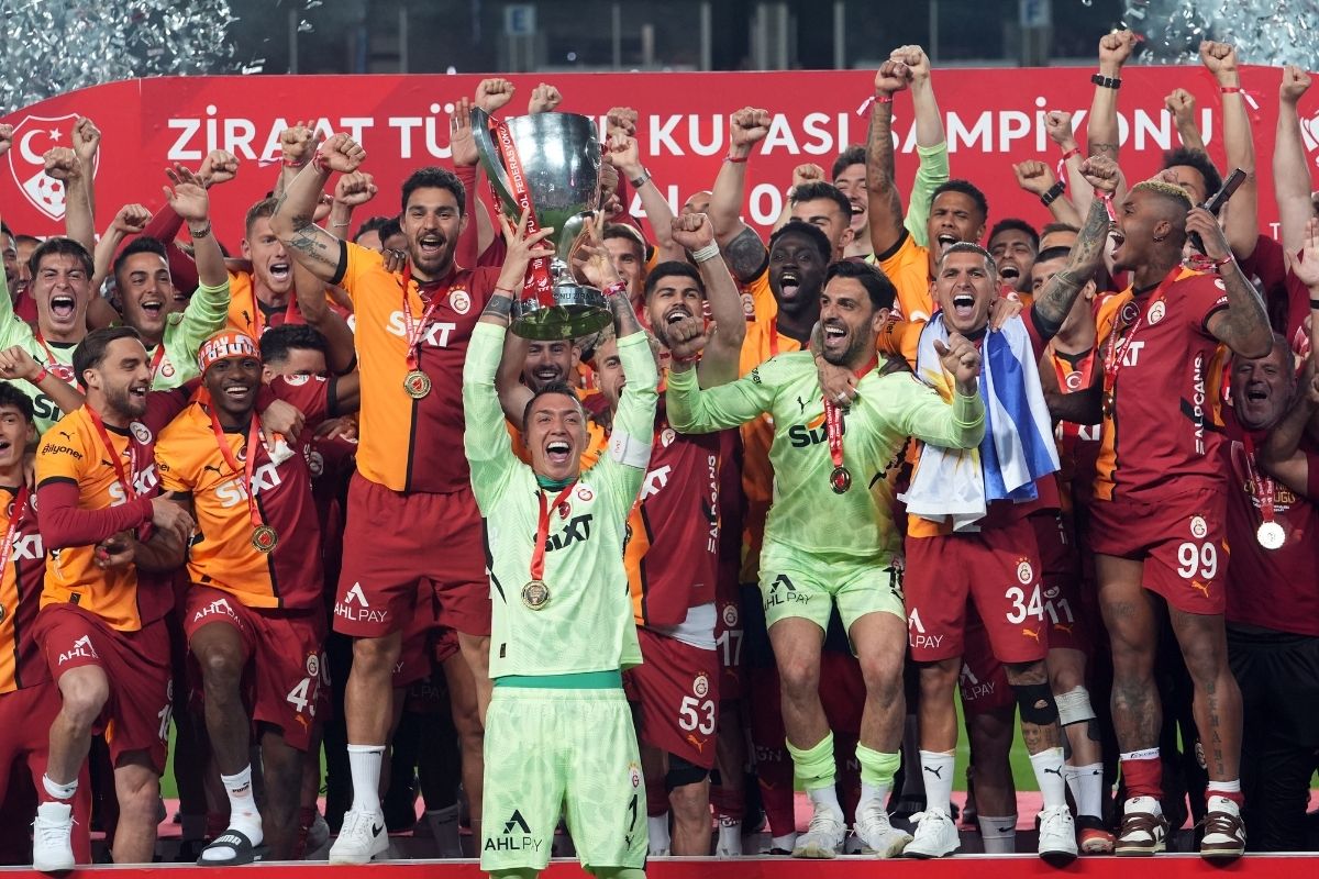 Galatasaray, Trabzonspor'u yenerek Türkiye Kupası Şampiyonu oldu