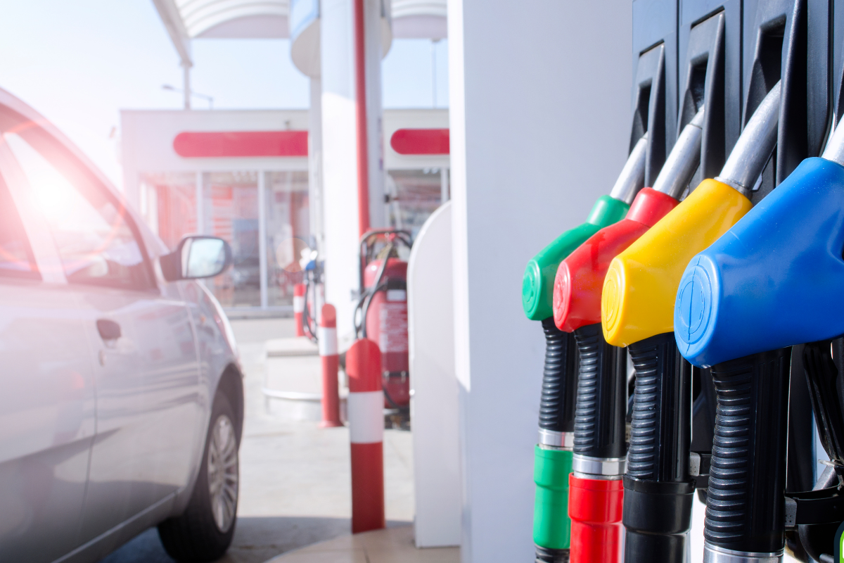 Motorinin litre fiyatına 15 Mayıs tarihinden itibaren geçerli olmak üzere 1,82 TL zam yapıldı