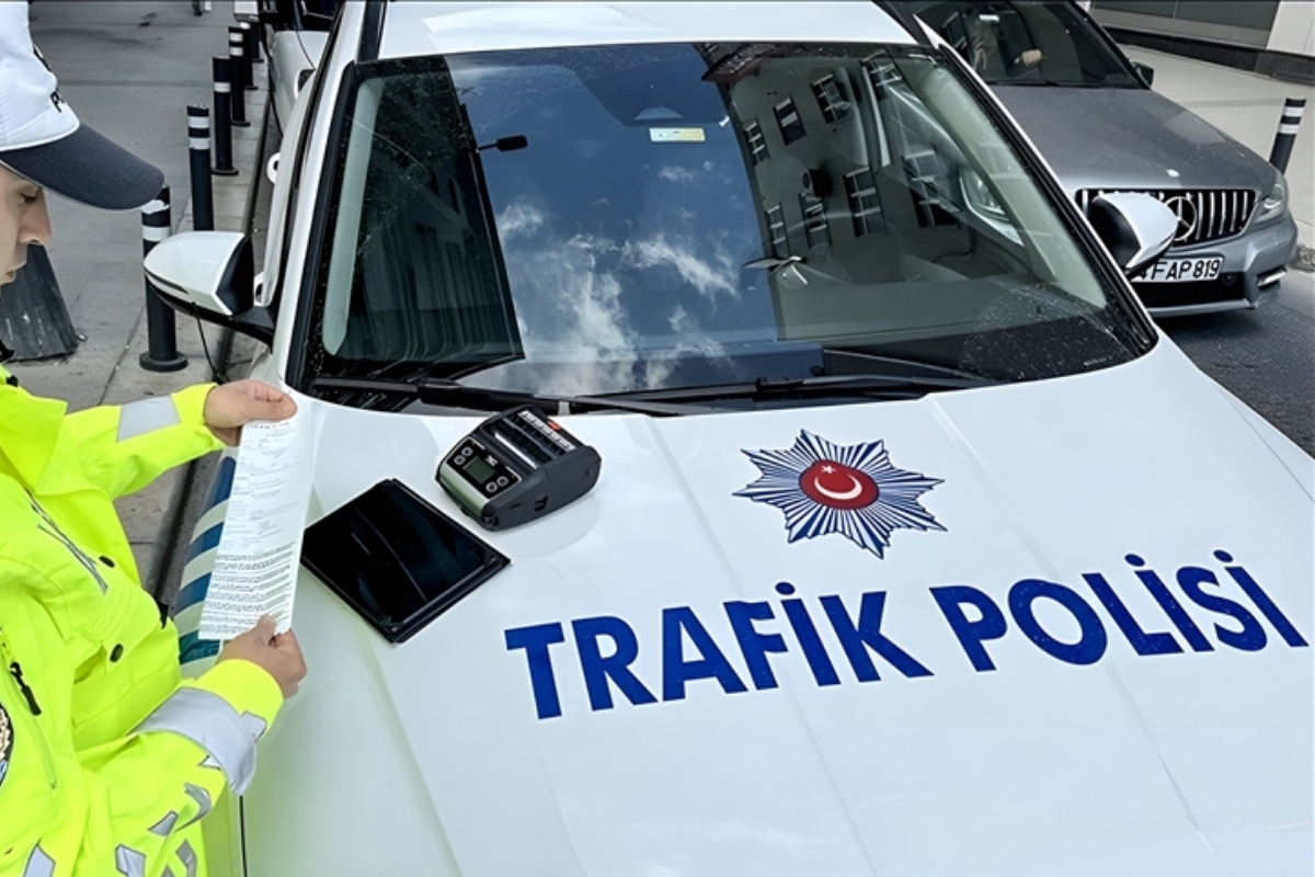 Trafikte konvoya 180 bin TL ceza geliyor