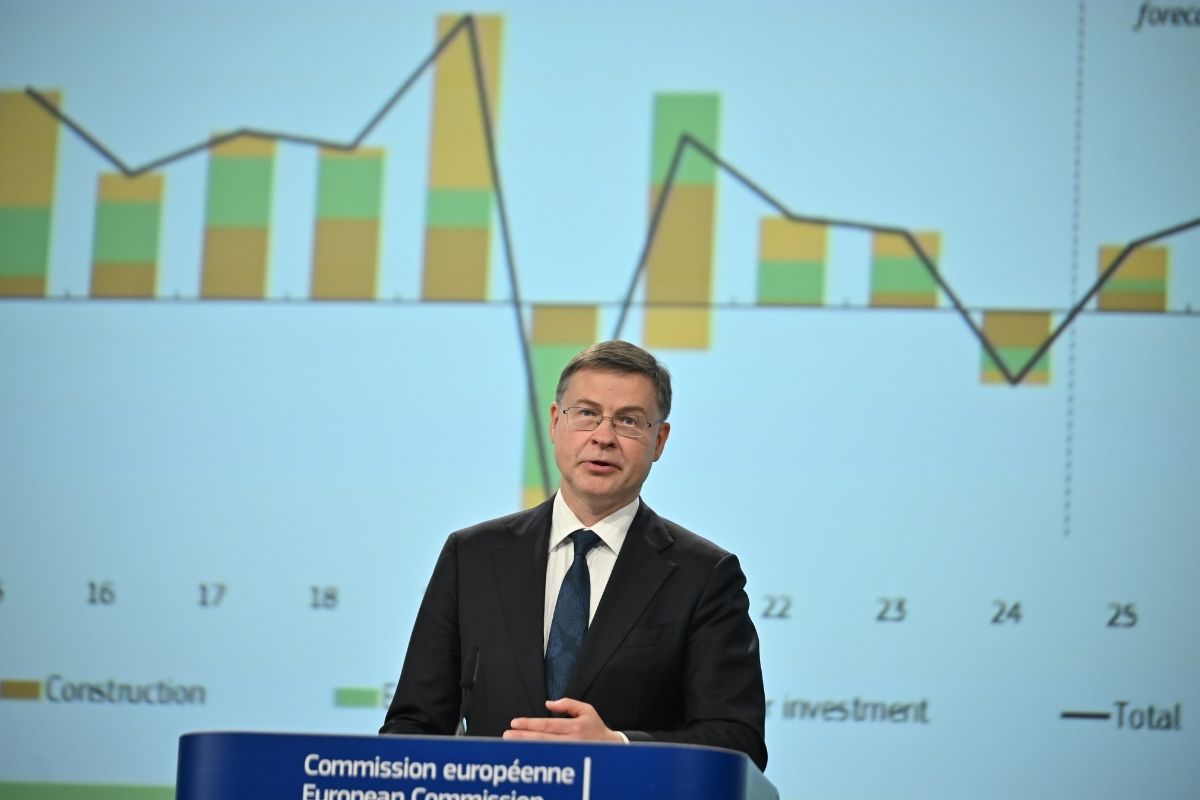 AB, 2025 yılı ekonomik büyüme tahminini düşürdü
