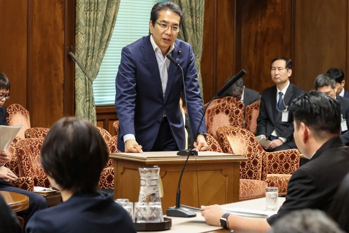 Japonya'da 'Evimde satabileceğim kadar çok pirinç var' diyen Tarım Bakanı Eto Taku istifa etti