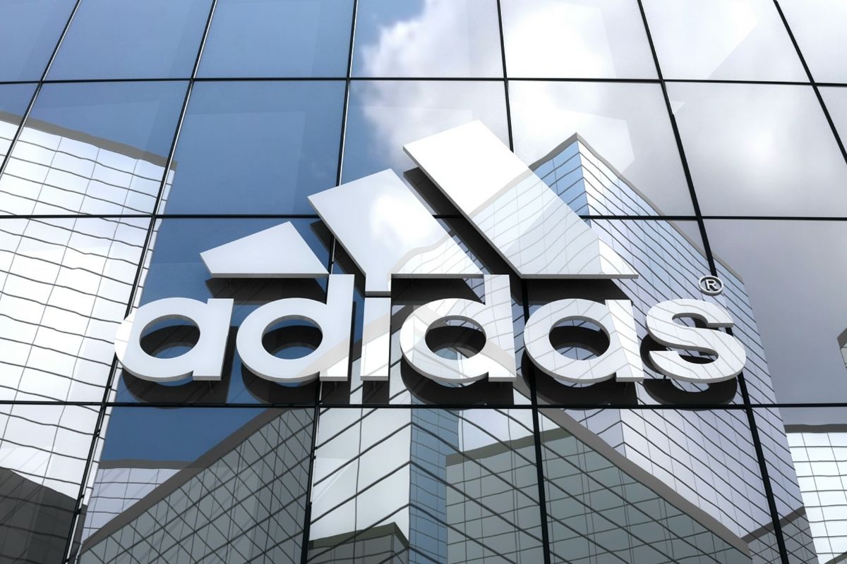 Adidas KVKK'ya bildirdi: Müşteri verileri sızdırıldı