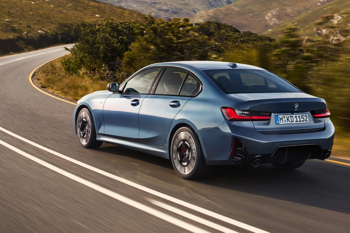 BMW 37 binden fazla aracı geri çağırıyor: Gerekçe yangın riski oluşturan hatalı kablolama