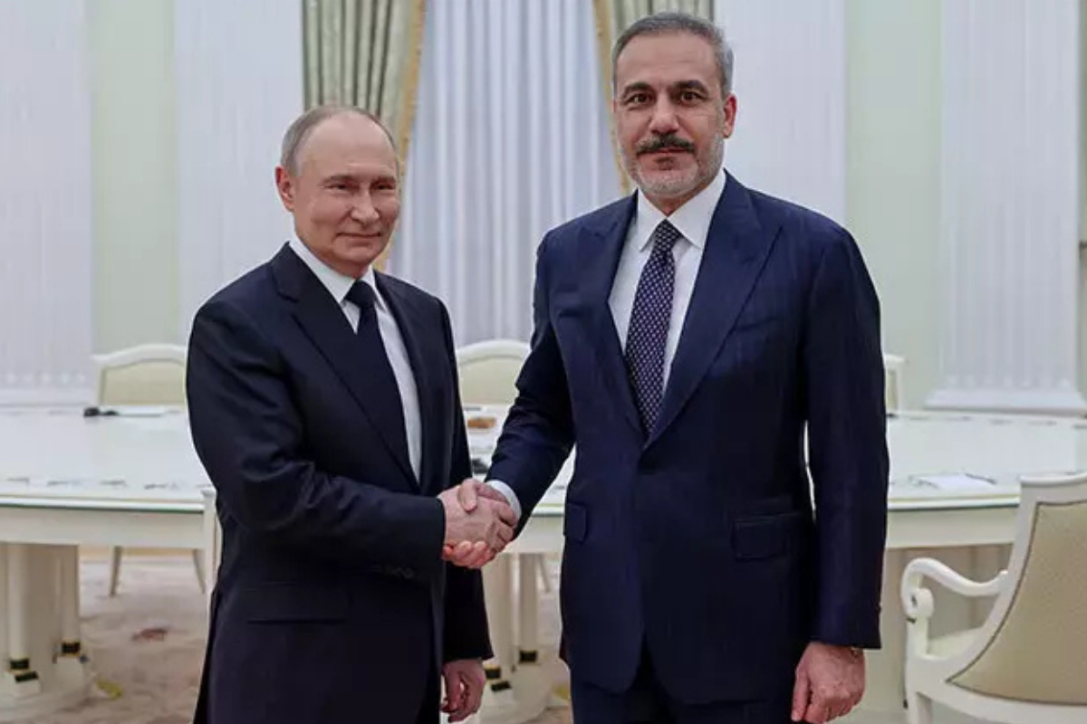 Dışişleri Bakanı Hakan Fidan, Vladimir Putin ile bir araya geldi