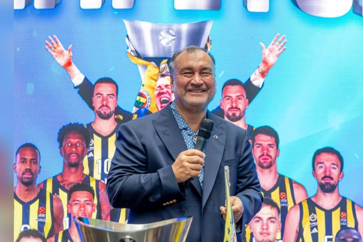Fenerbahçe Beko'nun EuroLeague zaferi Yıldız Holding'de kutlandı