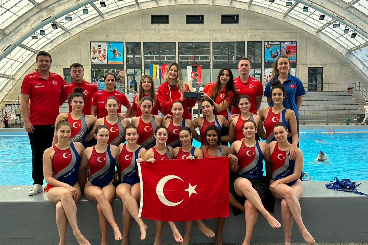 Kadın Sutopu Milli Takımı, Slovakya'dan şampiyon olarak döndü