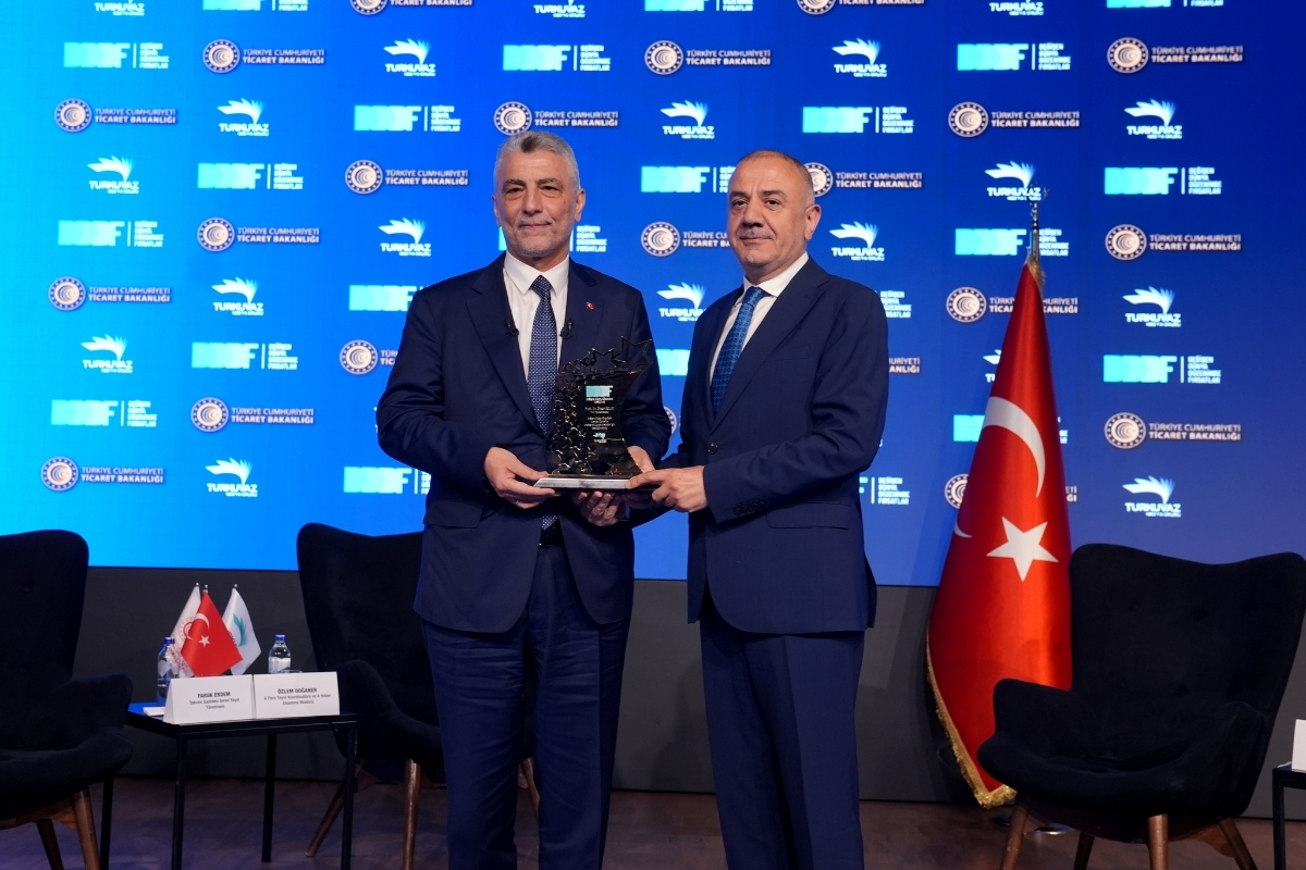 Ticaret Bakanı Bolat, Değişen Dünya Düzeninde Fırsatlar Zirvesi'nde konuştu