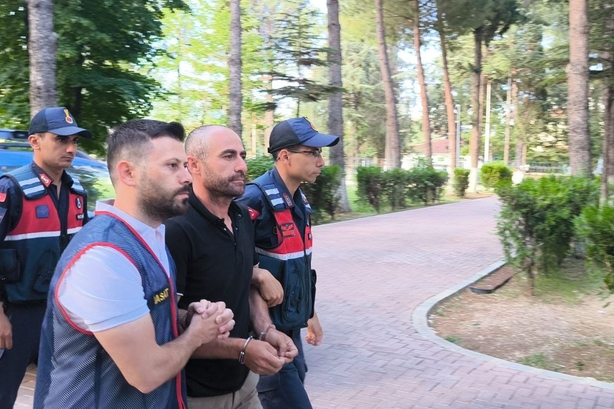 Fabrikalar ve patronların evlerinden 20 milyon lira çaldılar: Bir tutuklama çıktı