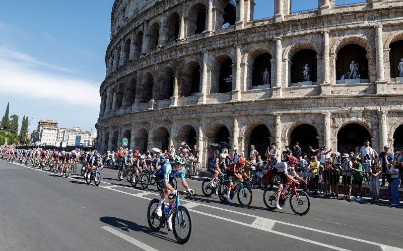 Roma'da 1909 yılından beri düzenlenen İtalya Bisiklet Turu (Giro d'Italia) gerçekleştirildi