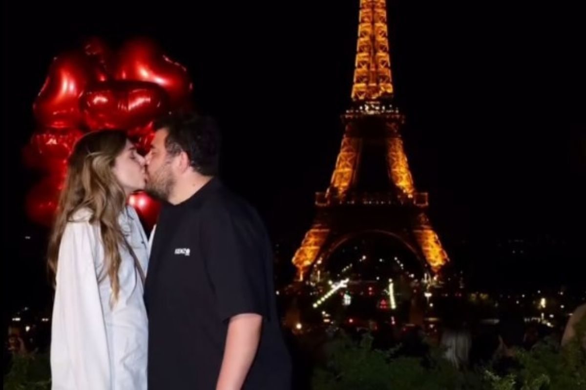 Eser Yenenler ile evlilik yıl dönümü için gittikleri Paris'te 3 fotoğrafa 300 euro ödeyen Berfu Yenenler, dolandırıldığını söyledi