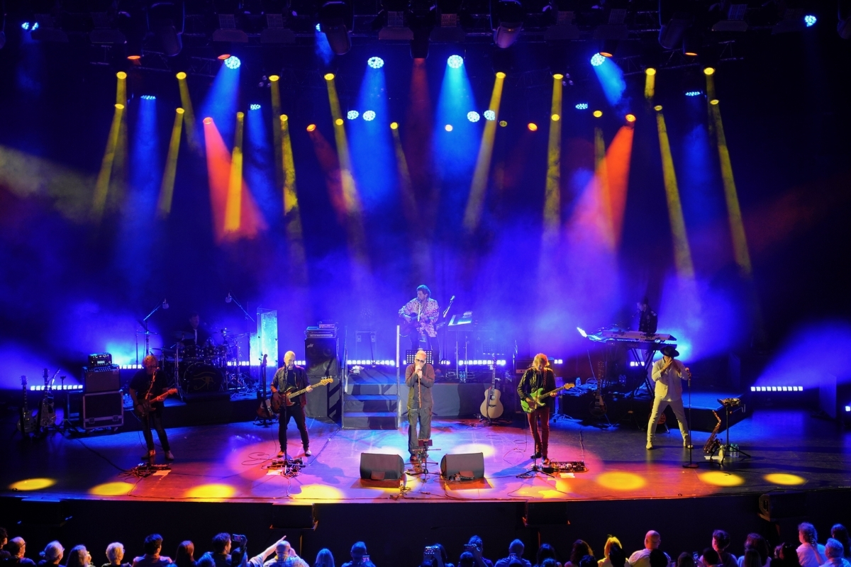 Alan Parsons, ‘The Show Must Go On’ turnesiyle İstanbul’da müzikseverleri büyüledi