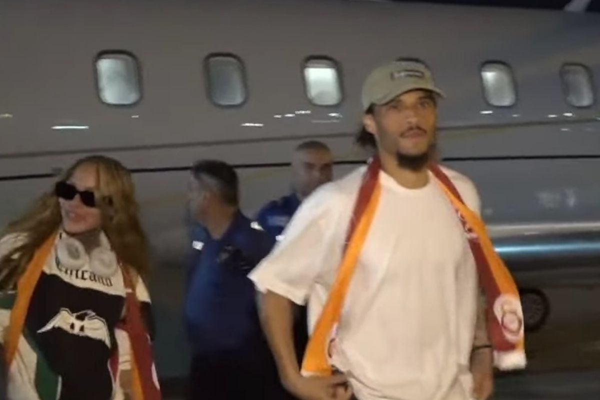 Galatasaray'ın yeni transferi Leroy Sane İstanbul'da