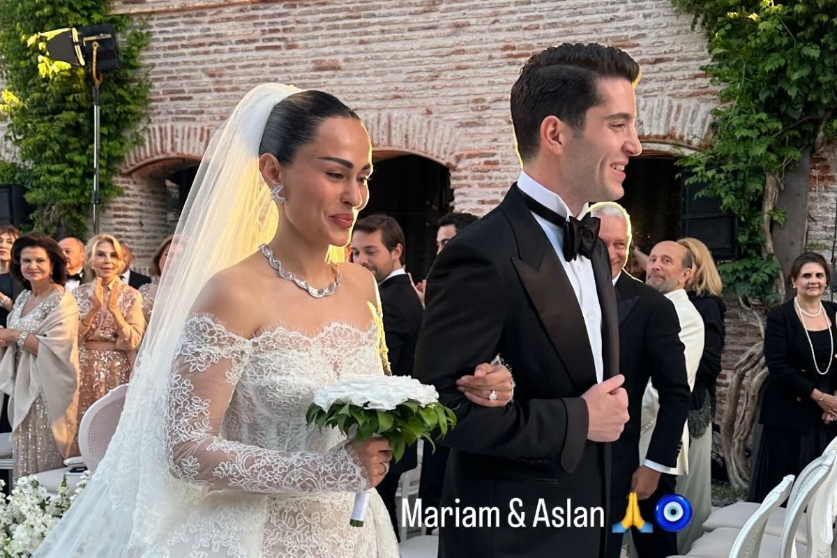Sosyetenin merakla beklediği düğün gerçekleşti, Feryal Gülman'ın oğlu Aslan Kemal Gülman evlendi