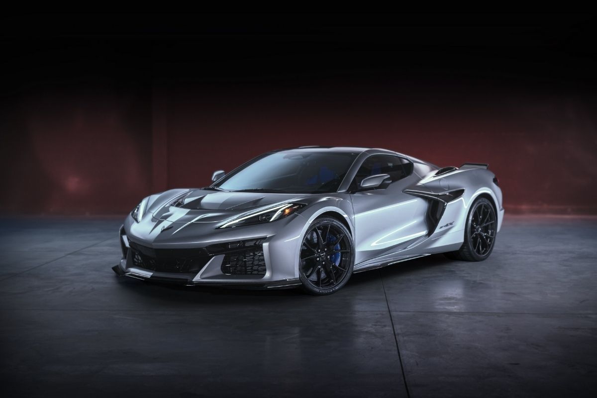 Şimdiye kadarki en hızlı Corvette ZR1X, Ferrari'yi devirmeyi hedefliyor