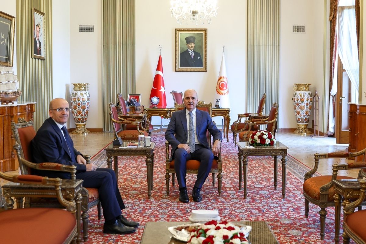 TBMM Başkanı Numan Kurtulmuş ve Hazine ve Maliye Bakanı Mehmet Şimşek görüşme gerçekleştirdi