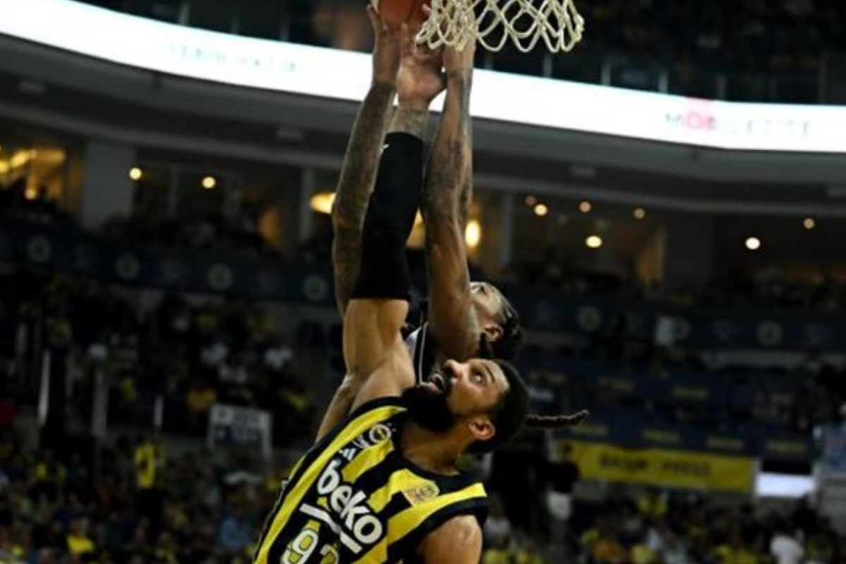 TBF'den Fenerbahçe'ye tezahürat cezası: 230 bin TL