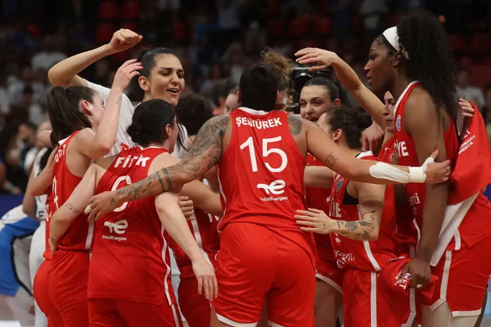 Potanın Perileri, EuroBasket 2025'te Yunanistan'ı yenerek çeyrek finale yükseldi