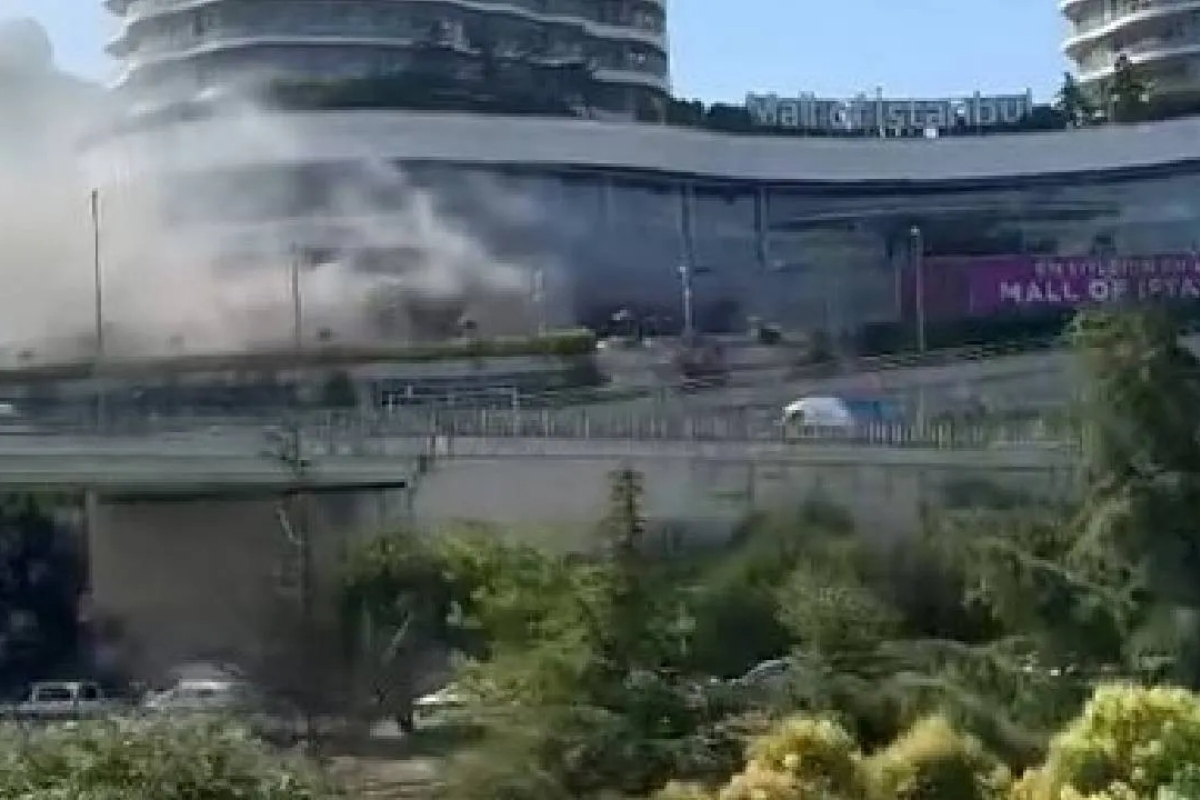 Mall Of İstanbul'da korkutan yangın