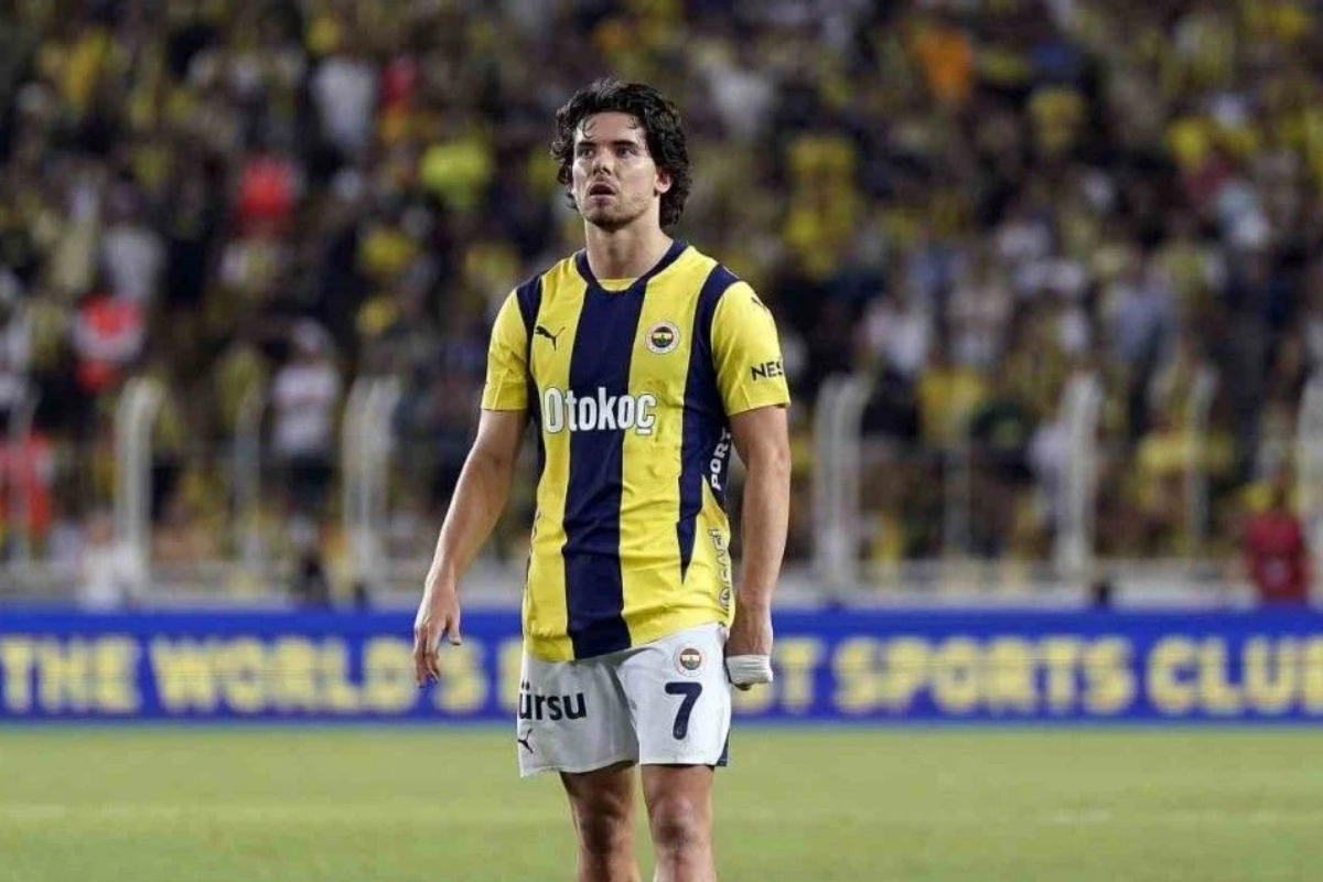 Fenerbahçe, geçen yıl 30+5 milyon euroya sattığı Ferdi Kadıoğlu’nu kiralamak istiyor
